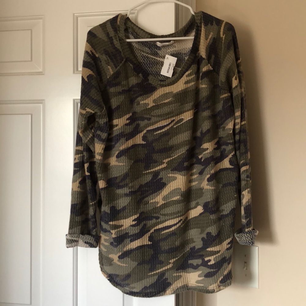 Brand new! Camo thermal sweater size L
